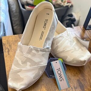 TOMS Cream Camouflage Slip-Ons